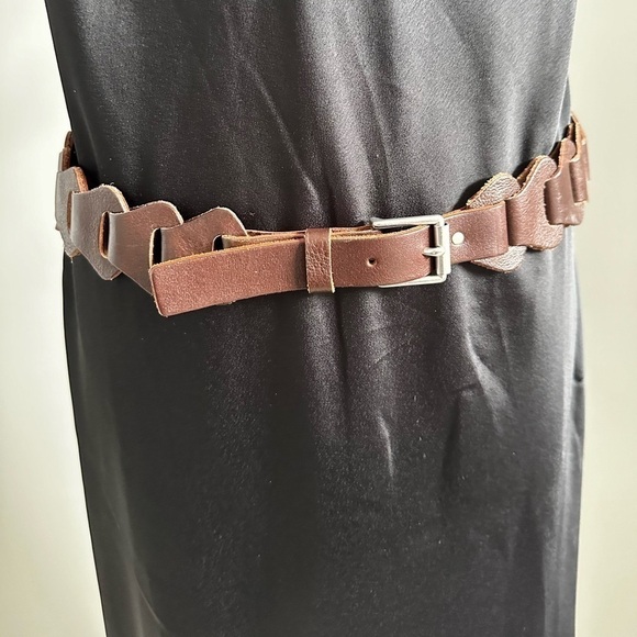 BELT Brown Link Design Faux Leather Fashion Design Women 36 Silver Hardware EUC - Picture 2 of 10